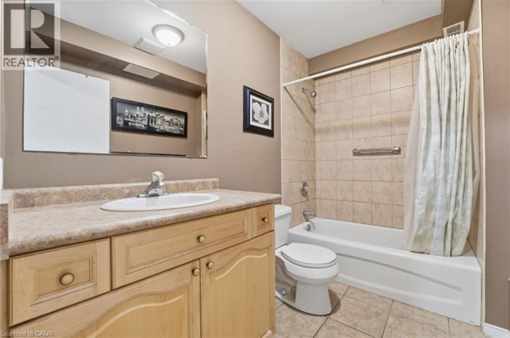 Photo 33 at 254 Kerwood Drive, Cambridge