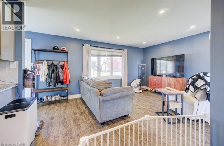 Photo 12 at 93 Alexander Drive, Brantford