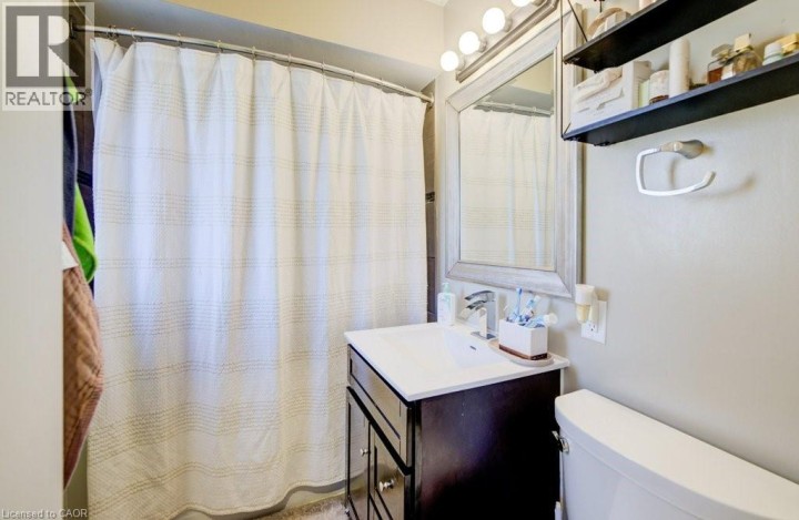 Photo 13 at 93 Alexander Drive, Brantford