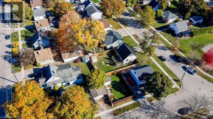 Photo 34 at 93 Alexander Drive, Brantford