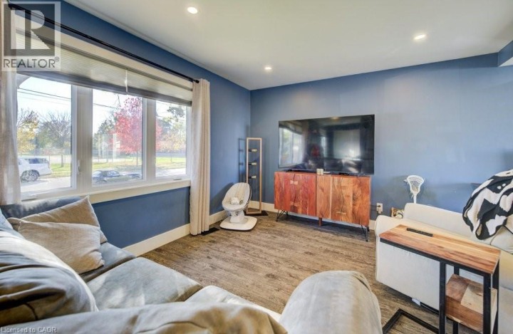 Photo 6 at 93 Alexander Drive, Brantford