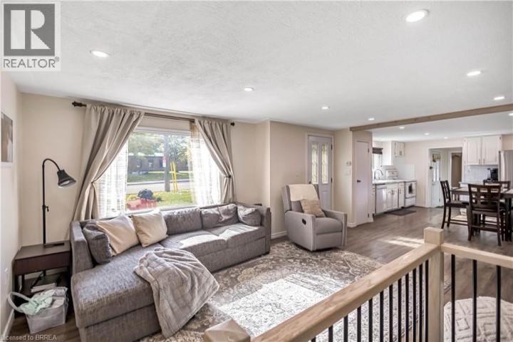 Photo 13 at 37 Morton Avenue, Brantford