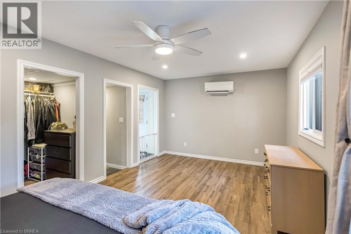 Photo 17 at 37 Morton Avenue, Brantford