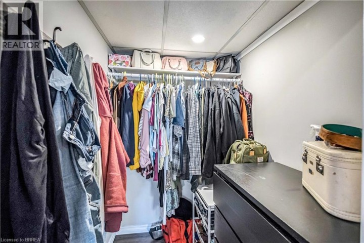 Photo 19 at 37 Morton Avenue, Brantford