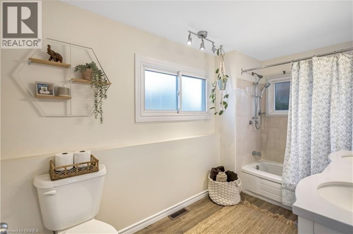 Photo 23 at 37 Morton Avenue, Brantford