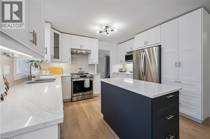 Photo 10 at 7 Peter Court, Cambridge