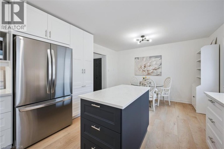 Photo 11 at 7 Peter Court, Cambridge