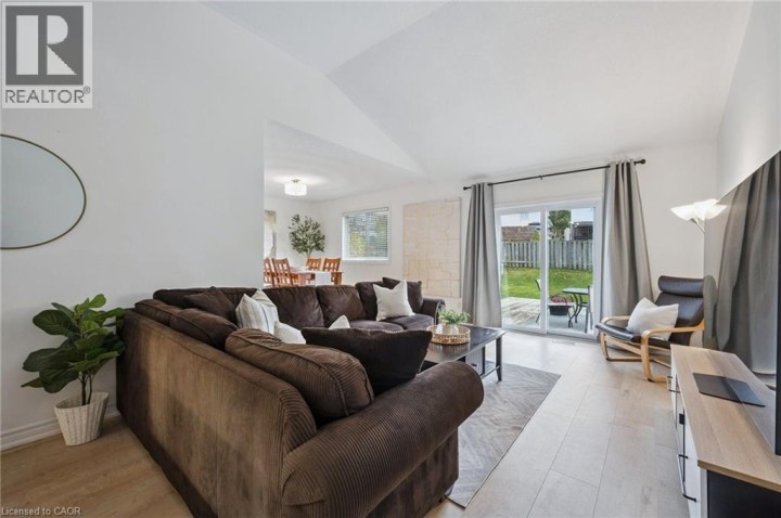 Photo 6 at 7 Peter Court, Cambridge