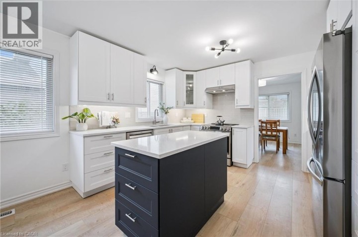 Photo 9 at 7 Peter Court, Cambridge