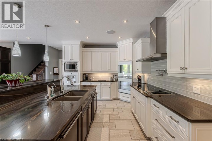 Photo 15 at 29 Wallace Court, Brantford