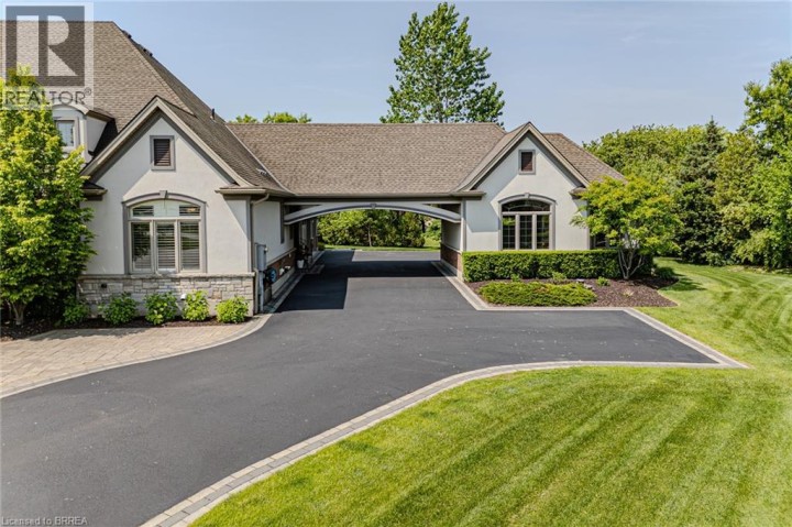 Photo 3 at 29 Wallace Court, Brantford