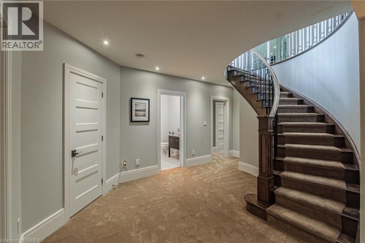 Photo 32 at 29 Wallace Court, Brantford