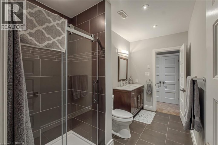 Photo 36 at 29 Wallace Court, Brantford