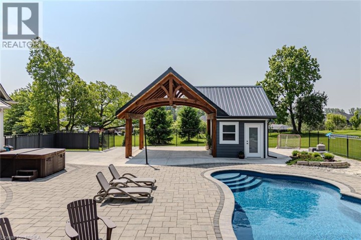 Photo 45 at 29 Wallace Court, Brantford