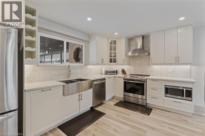 Photo 10 at 10 Stymie Boulevard, Brantford