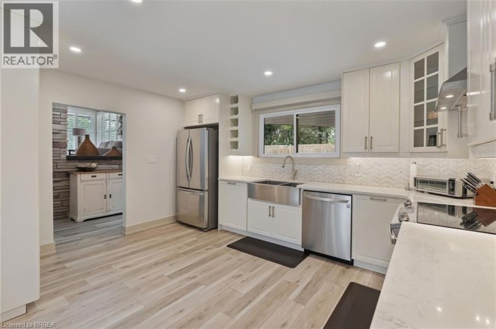 Photo 11 at 10 Stymie Boulevard, Brantford