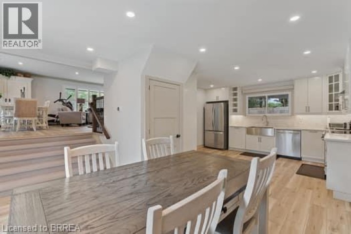 Photo 13 at 10 Stymie Boulevard, Brantford