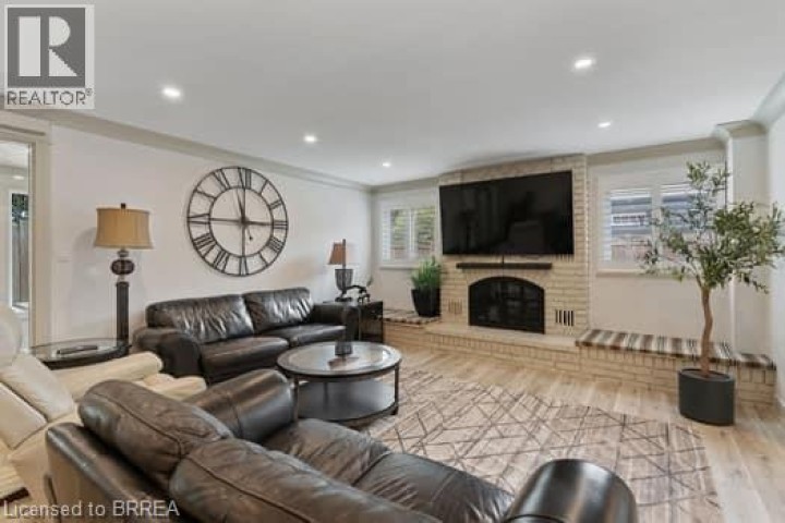 Photo 15 at 10 Stymie Boulevard, Brantford