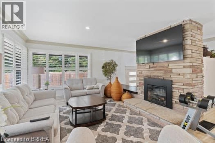 Photo 25 at 10 Stymie Boulevard, Brantford