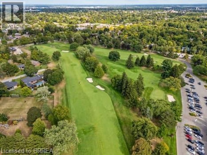 Photo 8 at 10 Stymie Boulevard, Brantford