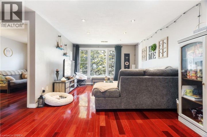 Photo 2 at 65 GLAMIS Street 17, Cambridge