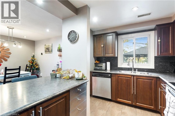 Photo 7 at 65 GLAMIS Street 17, Cambridge