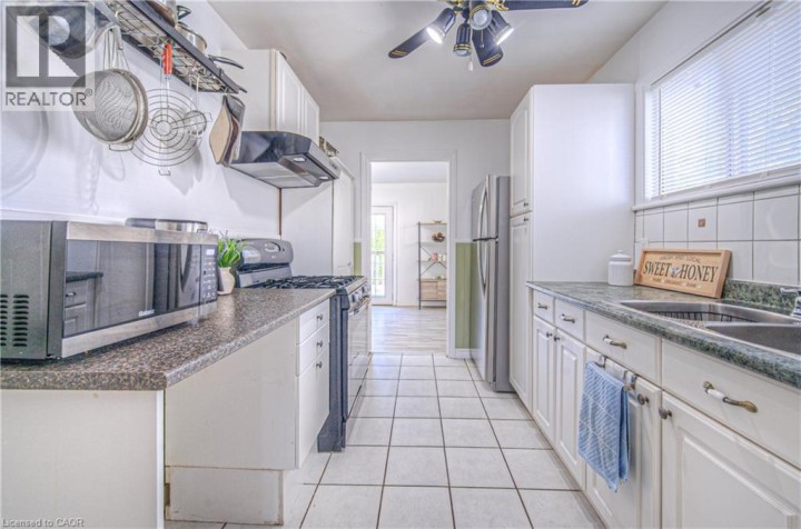 Photo 6 at 220 Schlueter Drive, Cambridge