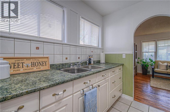 Photo 8 at 220 Schlueter Drive, Cambridge