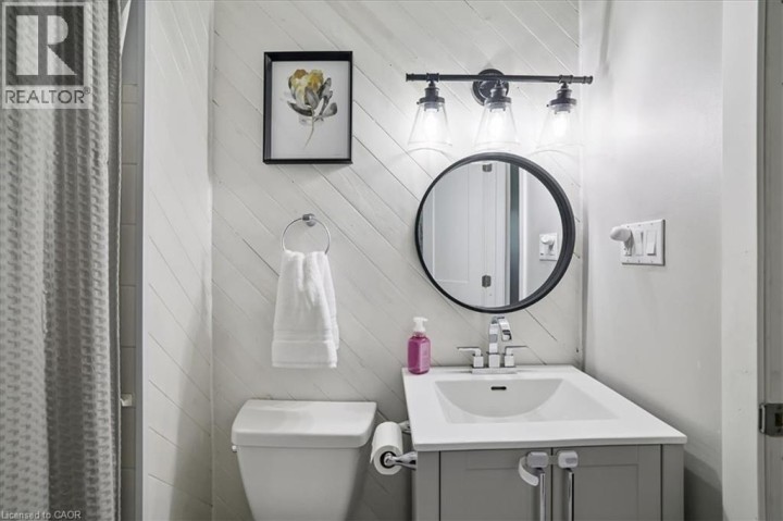 Photo 12 at 9 Inglewood Street, Brantford