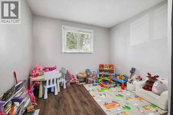 Photo 13 at 9 Inglewood Street, Brantford