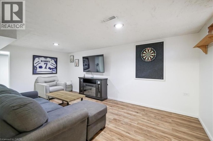 Photo 21 at 9 Inglewood Street, Brantford