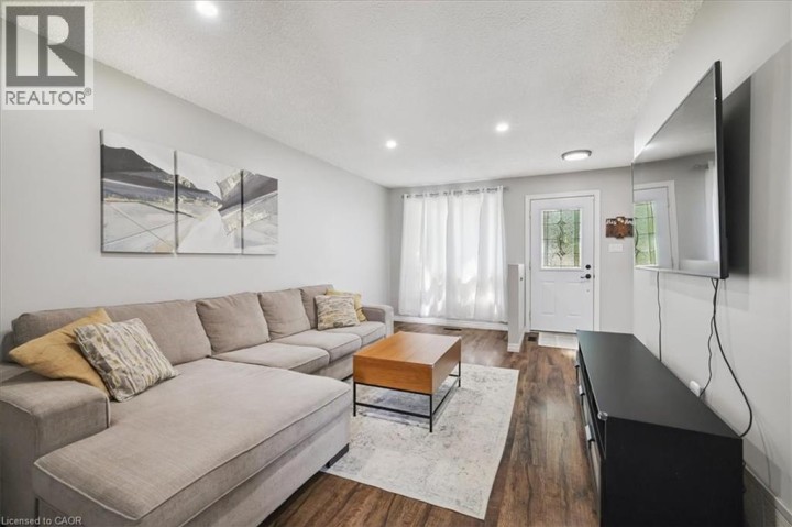 Photo 5 at 9 Inglewood Street, Brantford