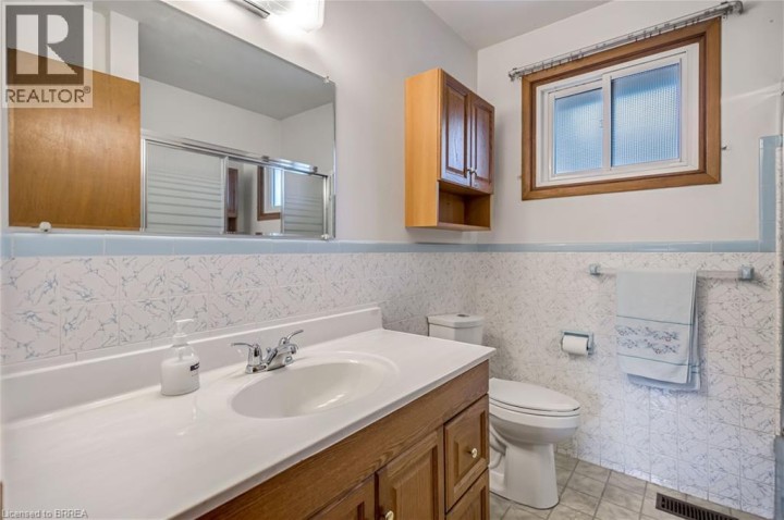 Photo 24 at 14 Burdock Boulevard, Brantford