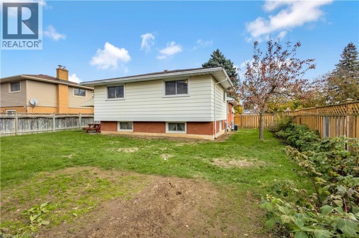 Photo 37 at 14 Burdock Boulevard, Brantford