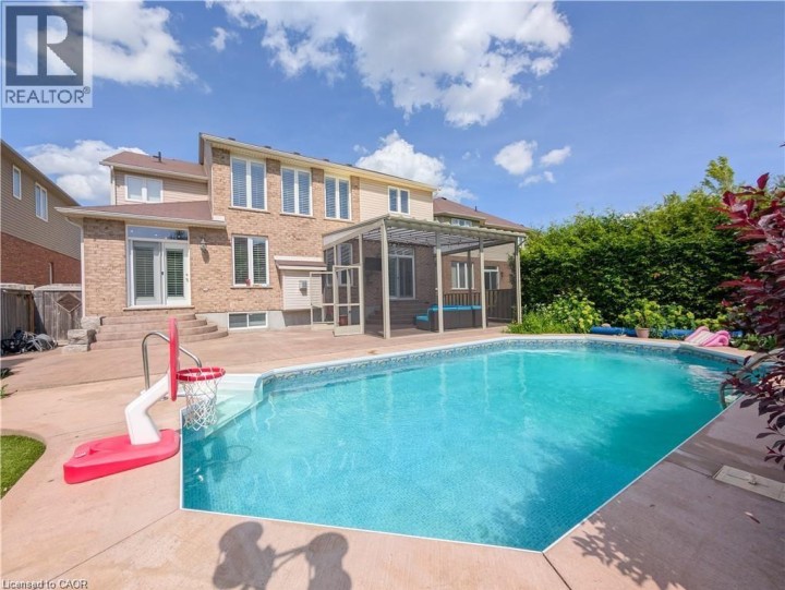 Photo 35 at 76 Blossomfield Crescent, Cambridge