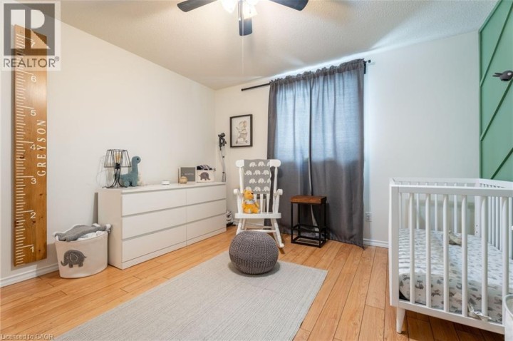 Photo 25 at 8 Digby Court, Brantford