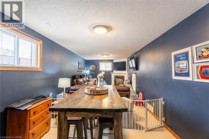 Photo 27 at 8 Digby Court, Brantford