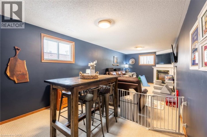 Photo 28 at 8 Digby Court, Brantford