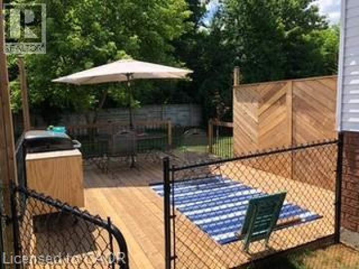 Photo 41 at 8 Digby Court, Brantford