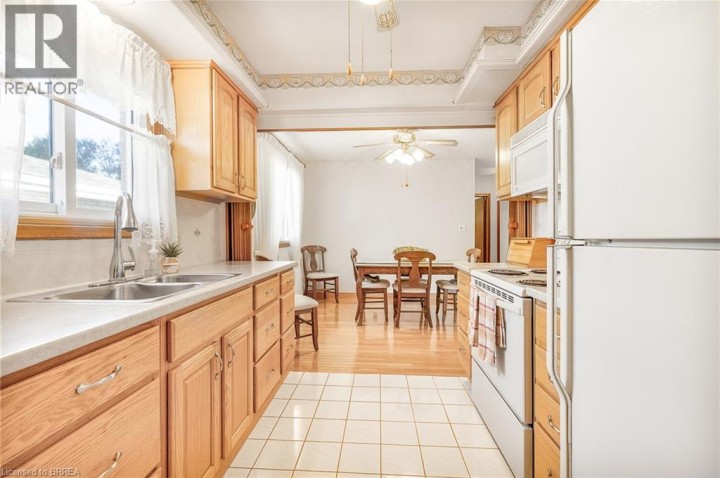 Photo 10 at 48 Ellenson Drive, Brantford