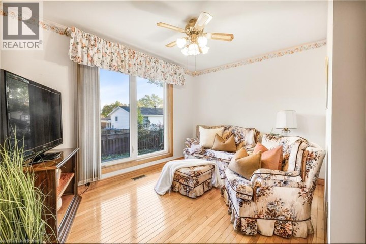 Photo 13 at 48 Ellenson Drive, Brantford