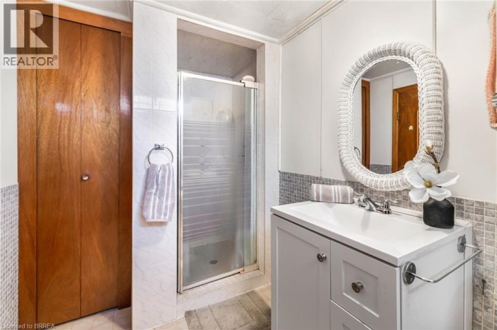 Photo 23 at 48 Ellenson Drive, Brantford