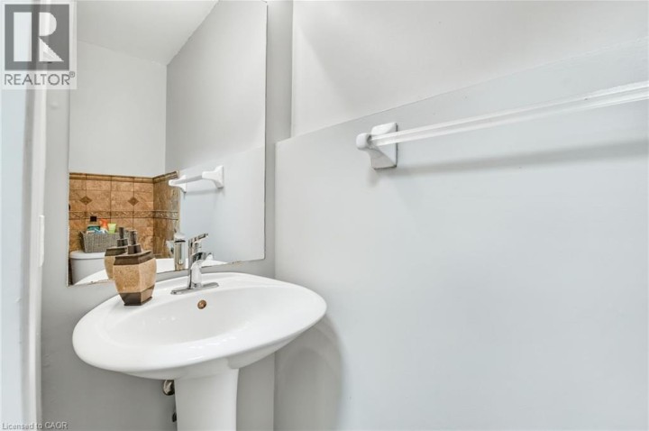 Photo 19 at 5 Mavin Street, Brantford