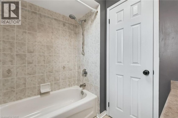 Photo 32 at 5 Mavin Street, Brantford