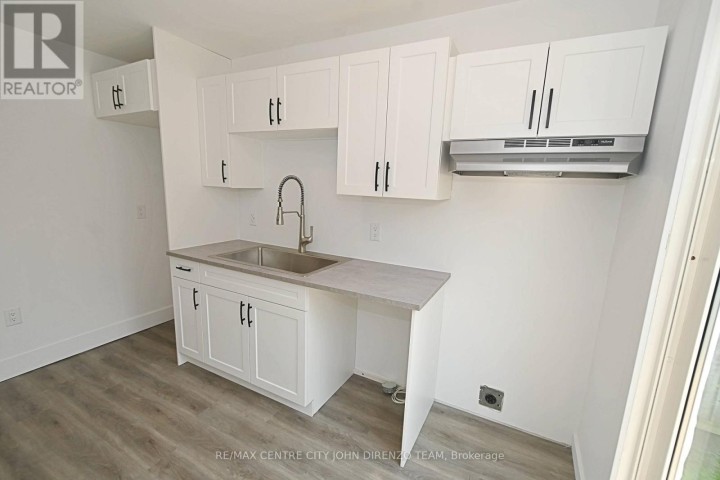 Photo 11 at 52 Woodworth Avenue, St. Thomas