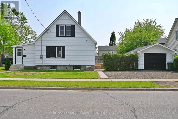 Photo 2 at 52 Woodworth Avenue, St. Thomas