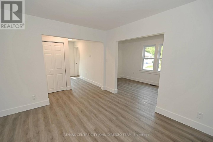 Photo 8 at 52 Woodworth Avenue, St. Thomas