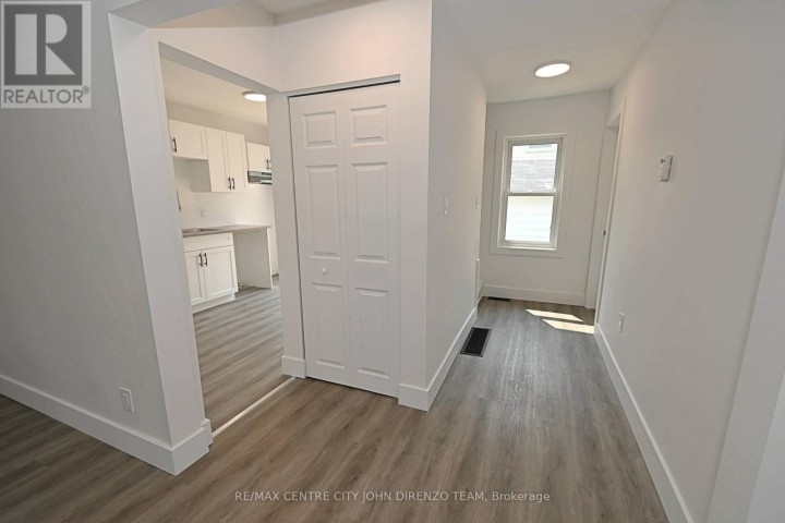 Photo 9 at 52 Woodworth Avenue, St. Thomas