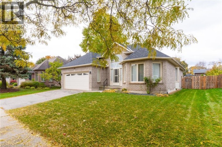 Photo 1 at 47 Maplecrest Lane, Brantford