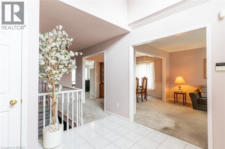 Photo 11 at 47 Maplecrest Lane, Brantford